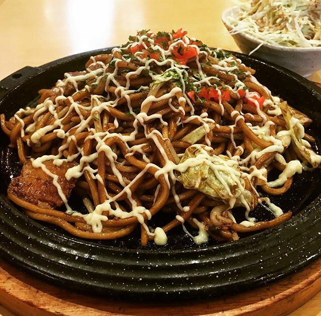 自分がオプションで野菜（キャベツ）とか心配になります。一体どうしたっちゃんだろう？
#北千住グルメ #北千住ランチ #やきそば #焼きそば #ソースやきそば #ソース焼きそば #焼きそばのまるしょう ift.tt/2NSWI0k