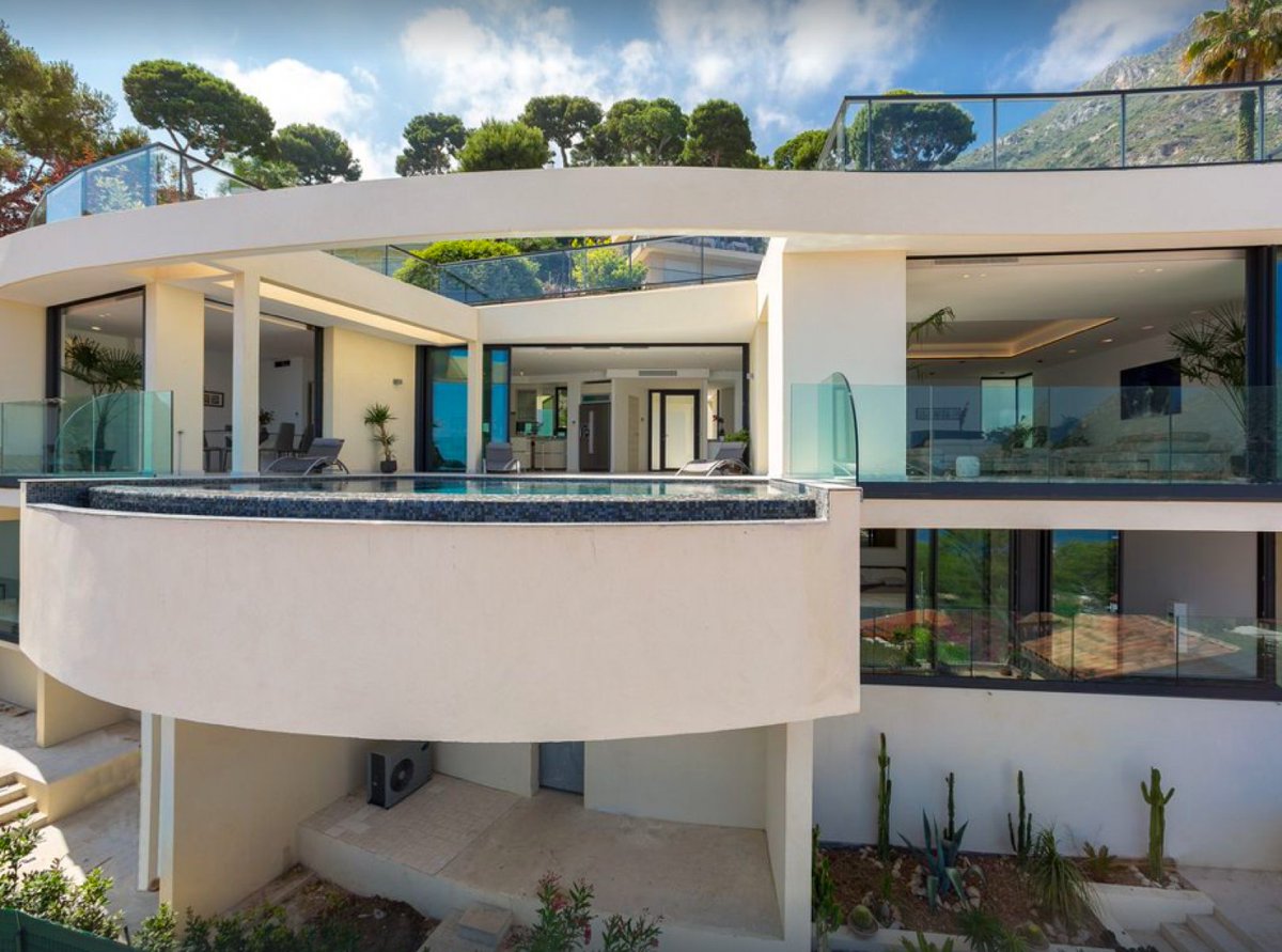 Liveonriviera's tweet photo. Modern new architecture villa for sale in Greece 🇬🇷

#greece #realestate #forsale https://t.co/HXNOP3qVBr