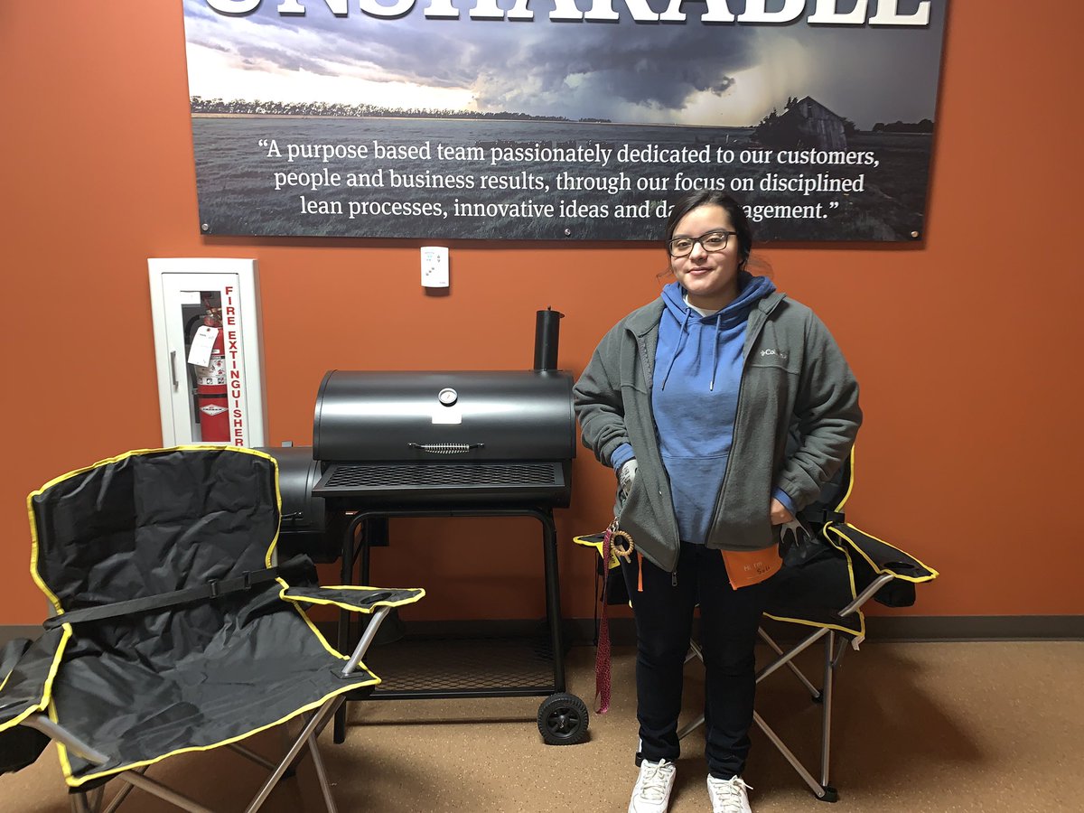 Jacque69807877's tweet photo. RDC 5024 Key 3 Winner winner chicken dinner!!! Drawings at ops update for the Seasonal grill/chairs set AND the Total Values Day prizes!!! GREAT way to start a Monday morning. Winning! https://t.co/OowFSKS6ye