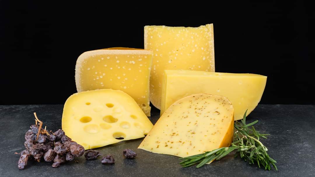Edwins_Hatfield's tweet photo. Any cheese lovers out there?

How about Whisky fans?

We have a few tables left at our Whisky and cheese night on Thursday!

It's just £19.95 per person. 

Drop us a message to reserve your place.

#doncaster #doncasterisgreat #yorkshireis #doncasterevents https://t.co/Qm8Kae5YK1