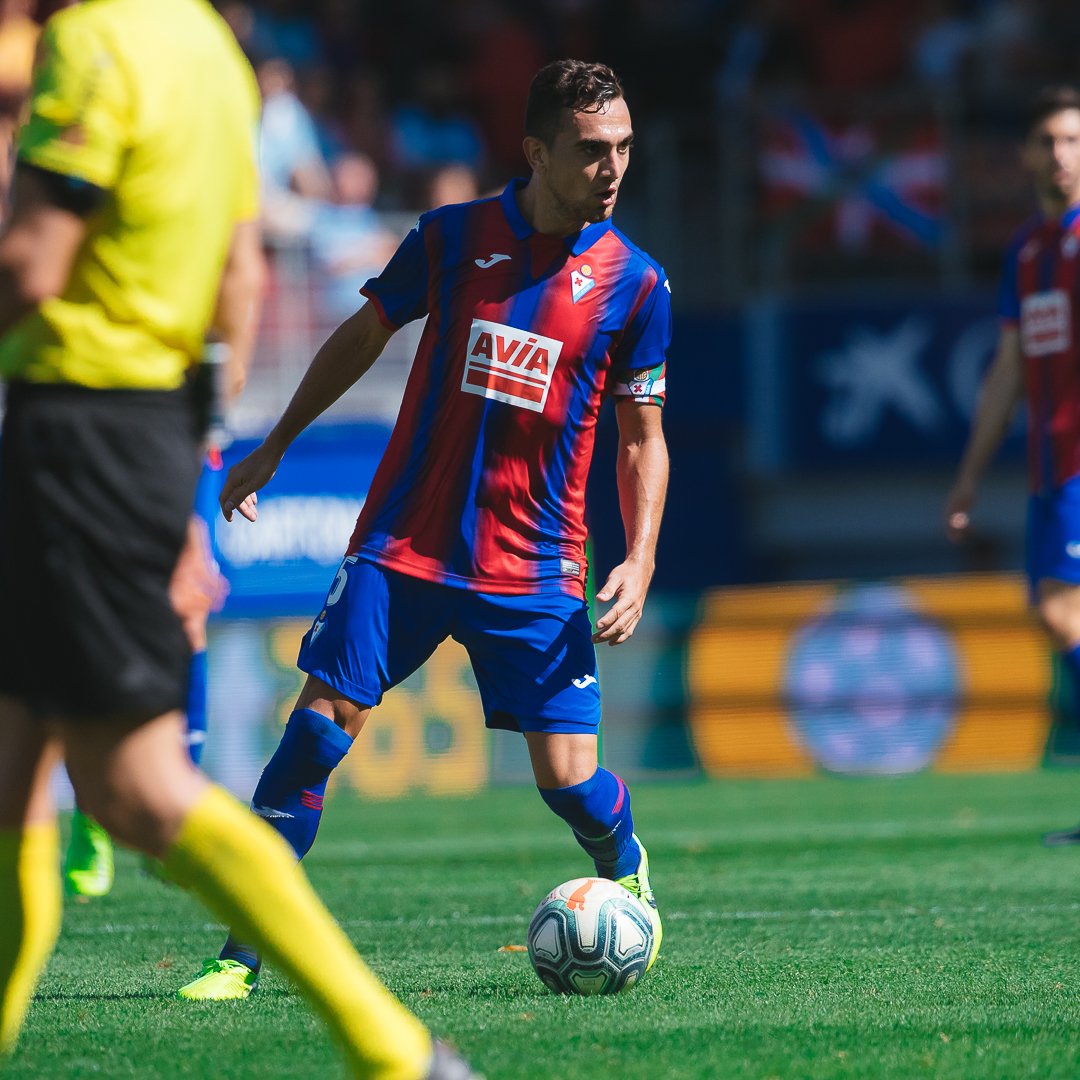 🥉 GONZALO ESCALANTE
✔ Partidos 1⃣3⃣4⃣ Neurketa
⌚ Minutos 8⃣9⃣5⃣3⃣ Minutu
⚽ Goles 1⃣0⃣ Gol
🗓 Temporadas 5⃣ Denboraldi
#LaLiga #EibarHistory