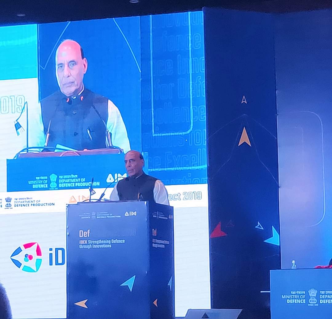 intelligyan's tweet photo. Hon. Defense Minister Shri Rajnath Singh ji addressing the Startups and entrepreneurs in Def-Connect 2019 👍👍👍
Team Intelligyan feels proud to join the successful event 🇮🇳🇮🇳🇮🇳
#Defence #Defconnect2019 #Ministry #Startup #Entrepreneurahip #iDEX https://t.co/baXNm98zPu