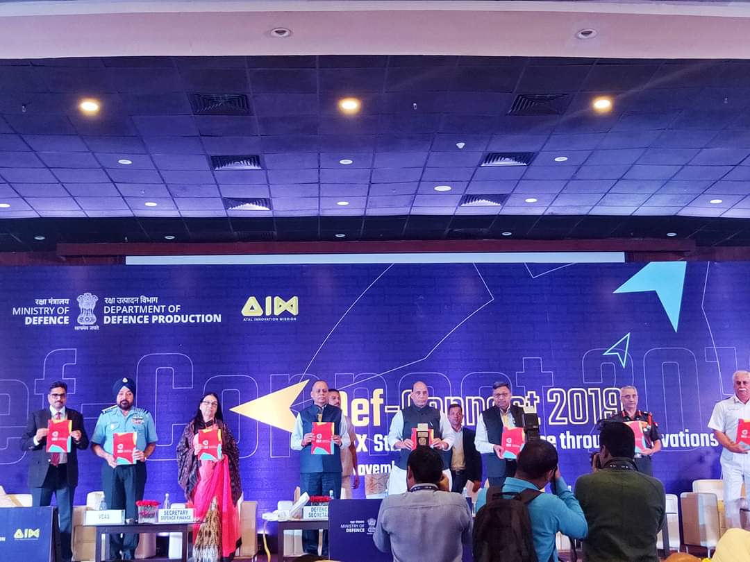 intelligyan's tweet photo. Hon. Defense Minister Shri Rajnath Singh ji addressing the Startups and entrepreneurs in Def-Connect 2019 👍👍👍
Team Intelligyan feels proud to join the successful event 🇮🇳🇮🇳🇮🇳
#Defence #Defconnect2019 #Ministry #Startup #Entrepreneurahip #iDEX https://t.co/baXNm98zPu