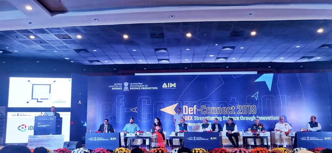 intelligyan's tweet photo. Hon. Defense Minister Shri Rajnath Singh ji addressing the Startups and entrepreneurs in Def-Connect 2019 👍👍👍
Team Intelligyan feels proud to join the successful event 🇮🇳🇮🇳🇮🇳
#Defence #Defconnect2019 #Ministry #Startup #Entrepreneurahip #iDEX https://t.co/baXNm98zPu