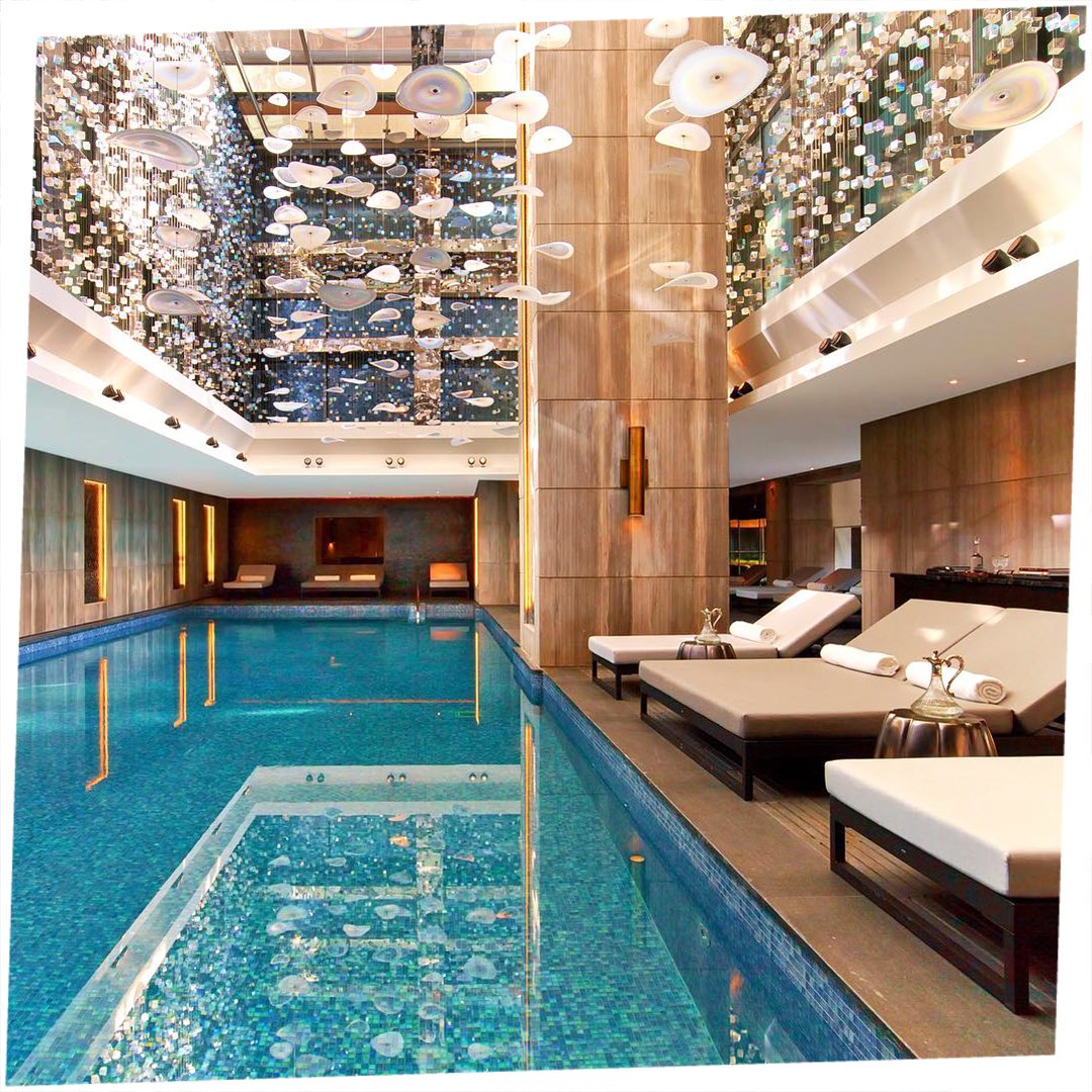 ZorluCenter's tweet photo. Sonbaharın en güzel günlerinde sevdiklerinize Raffles SPA’da geçirecekleri eşsiz bir gün hediye etmeye ne dersiniz? ✨ #rafflesistanbul #rafflesspa 
Detaylı bilgi ve rezervasyon için: 0212 924 03 20 https://t.co/HDAyAEmAGd