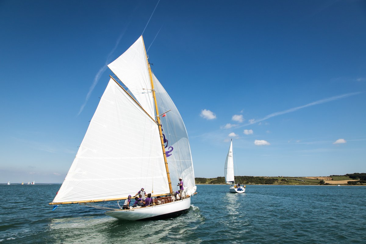 BCYC_BCW's tweet photo. Don't miss next year's British Classic Yacht Week from 18th - 25th July 2020. World-class racing, great socials &amp; beautiful yachts: the regatta is the highlight of the classic yachting calendar in the UK https://t.co/XcSsKPSdKk #BCW2020 https://t.co/sctFZochne