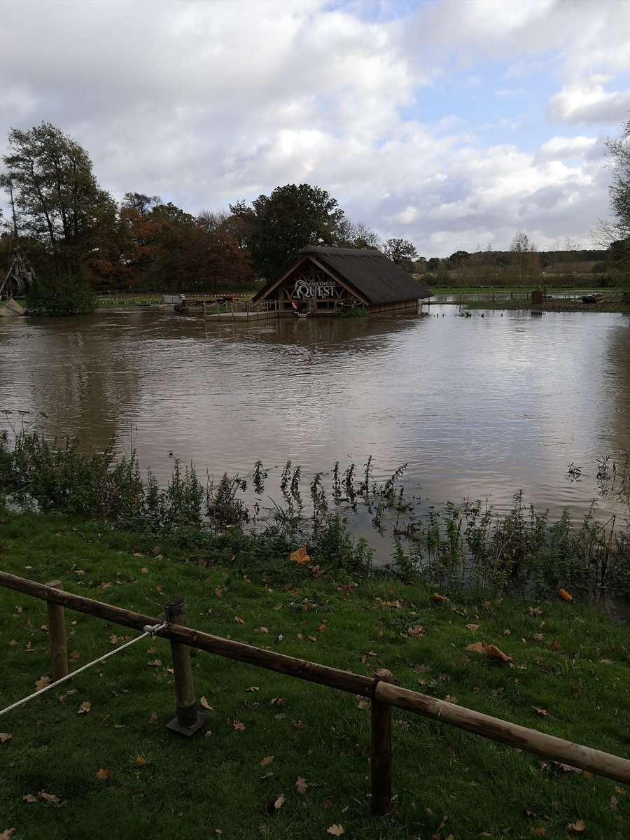JakeWolfCulture's tweet photo. @WarwickCastle you okay hun https://t.co/TE1lMIkF4A