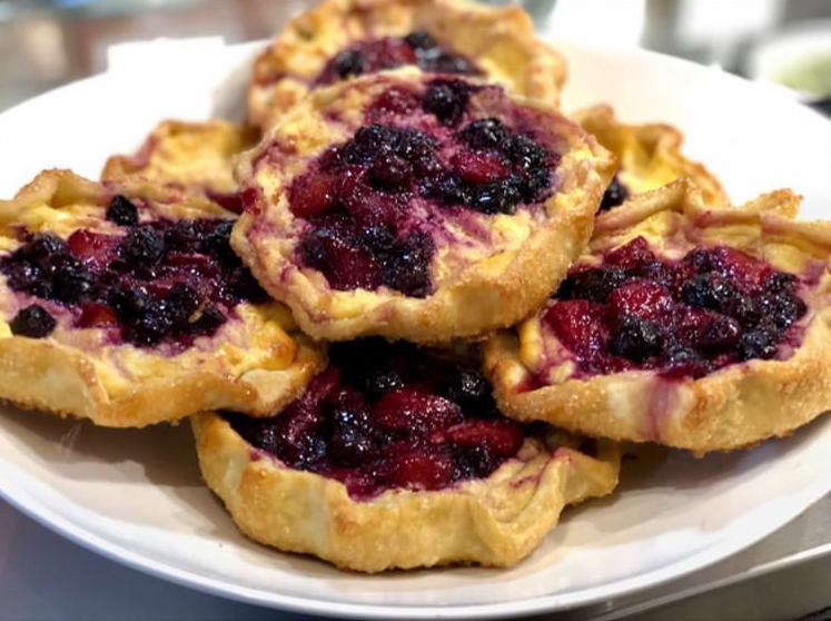 CondimentPHL's tweet photo. Start your day with deliciousness from Condiment! Try our egg bites, seasonal galettes, granola bowls, and more. https://t.co/mt9mNmtSlL