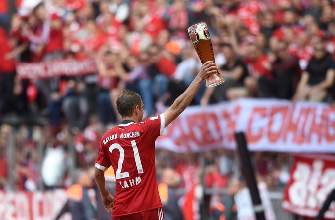  652 appearances  113 caps 0 red cards 21 trophies 1 World Cup 

Happy birthday, Philipp Lahm 