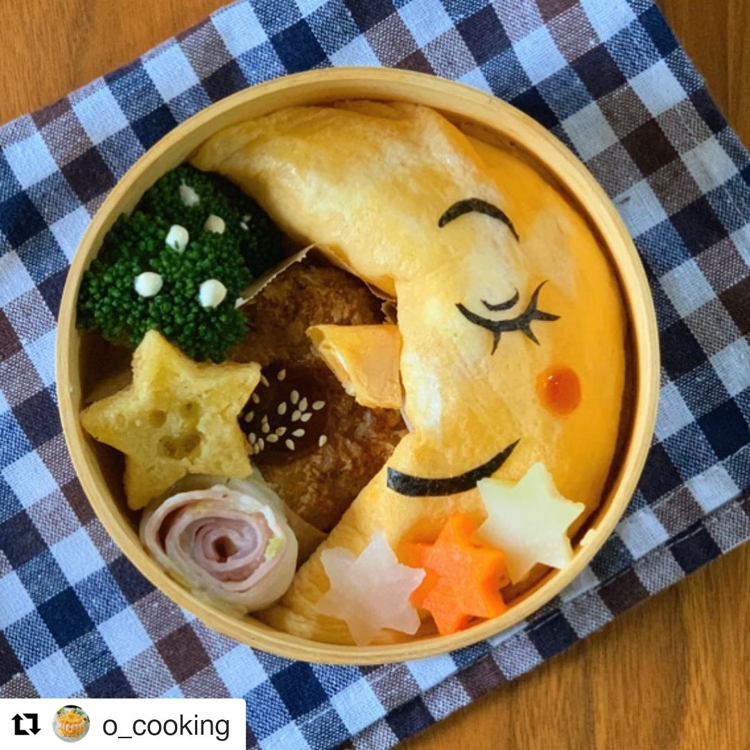 o_cookingさんからの投稿です。

PRポイント
長女は赤ちゃん時代から、お月様大好き。絵本に出て来るととても喜ぶし、夜空にお月様を見つけるのが日課になっています。

そんな娘の好きなお月様は、今が旬のきのこたっぷりのオムライスに。

#星弁レシピコンテスト
#星マルシェ