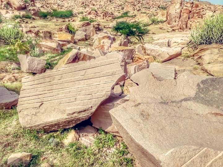 Sangrisaeed's tweet photo. #SaveKaroonjhar from wolves 🐺 

They are cutting mountains ⛰ 🏔 &amp; killing natural inhabitants &amp; destroying eco system. https://t.co/nkU1b016ha