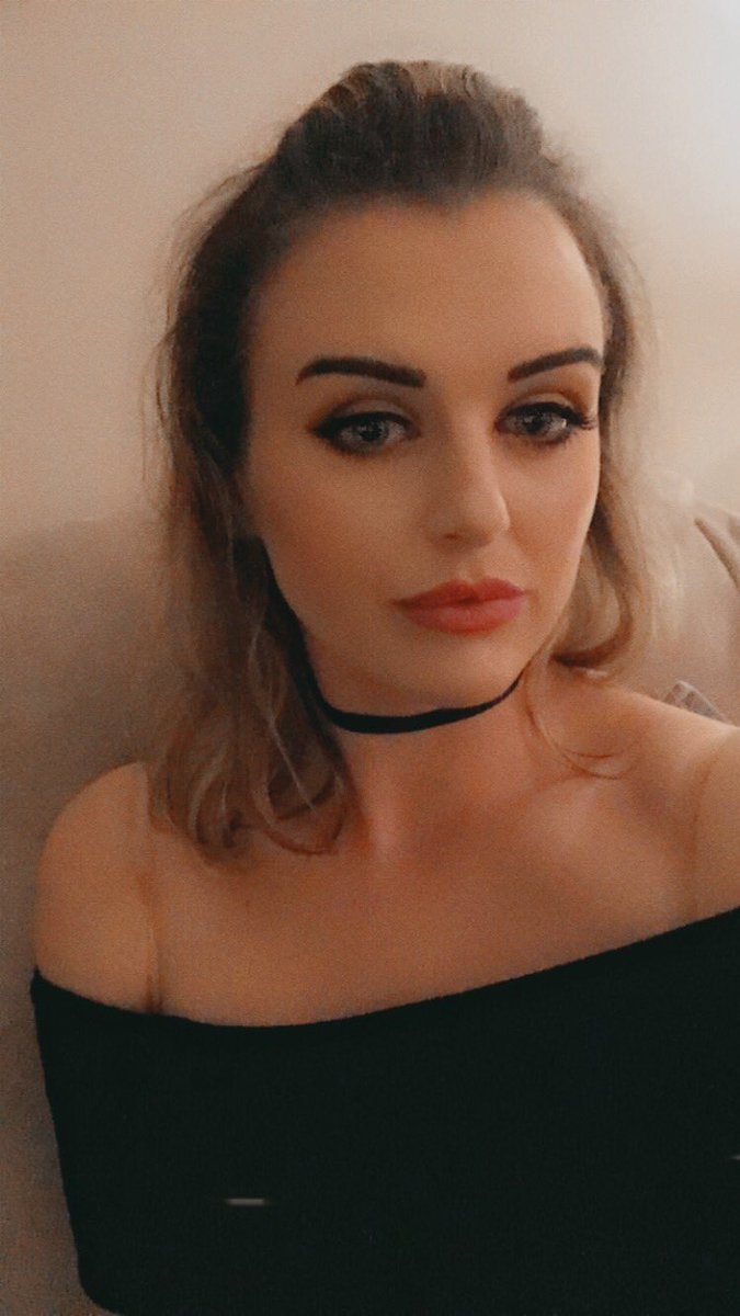 shell9513's tweet image. Photo before the night got messy 🎉🥂📸