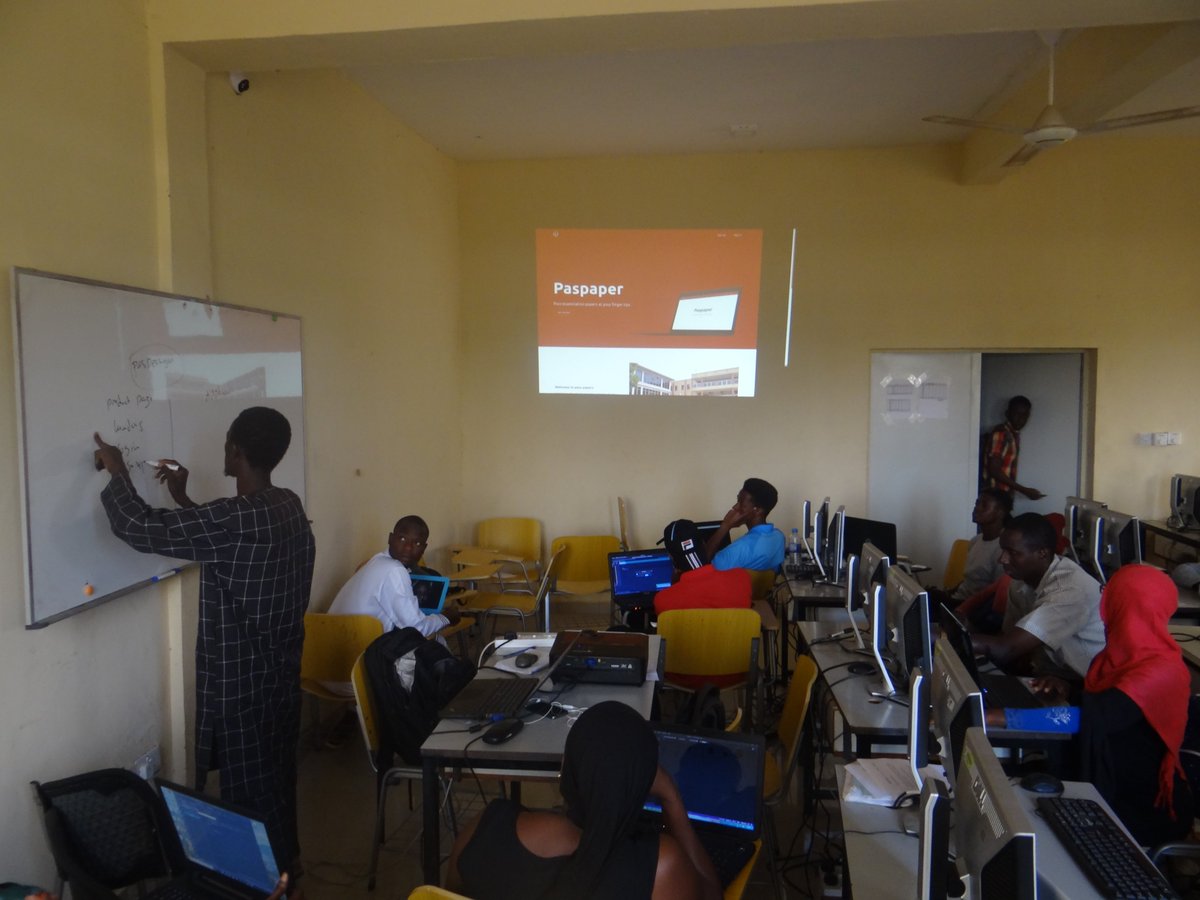 JaitehOusainou's tweet photo. 2nd WEB DEVELOPMENT SESSION COMPLETED๐ฅ
This session was focused on the fundamentals of web development and roadmap for front end developer . About 100 students from different schools of UTG attended this session.
#DeveloperStudentClubs
#SSADSC
#DSCUTG https://t.co/x13v45GdCJ