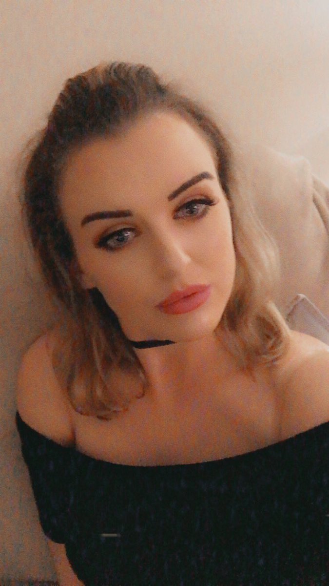 shell9513's tweet image. Cardiff night out 🥂📸