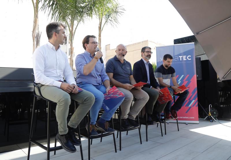 CEEICastellon's tweet image. ¿Aún no conoces #Xarxatec? La Asociación de Empresas Tecnológicas de Castellón, impulsada por @NayarSystems, @Cuatroochenta, @iotsens, @EventsCase y #CEEICastellón, nació en #SOMAtechhub y su objetivo es desarrollar talento y favorecer el emprendimiento

✅mtr.cool/mqcwfkqqen