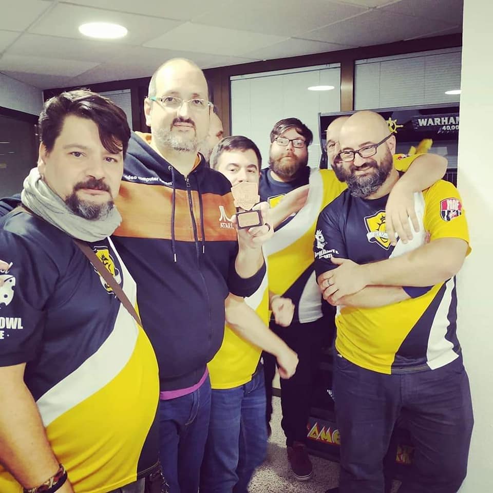 Aso_3Almas's tweet photo. El team #LigaPoniente de @hobbyzona1 se vino de Alicante cargado de premios: @emiliomugnoz Campeón¡ @JC_Beltha Cuchara de Palo¡ Juan Marín Rey del Sur Stunty y Alfonso Pérez Subcampeón del Rey del Sur. Enhorabuena a todos¡¡ https://t.co/8I8FXAXDjd