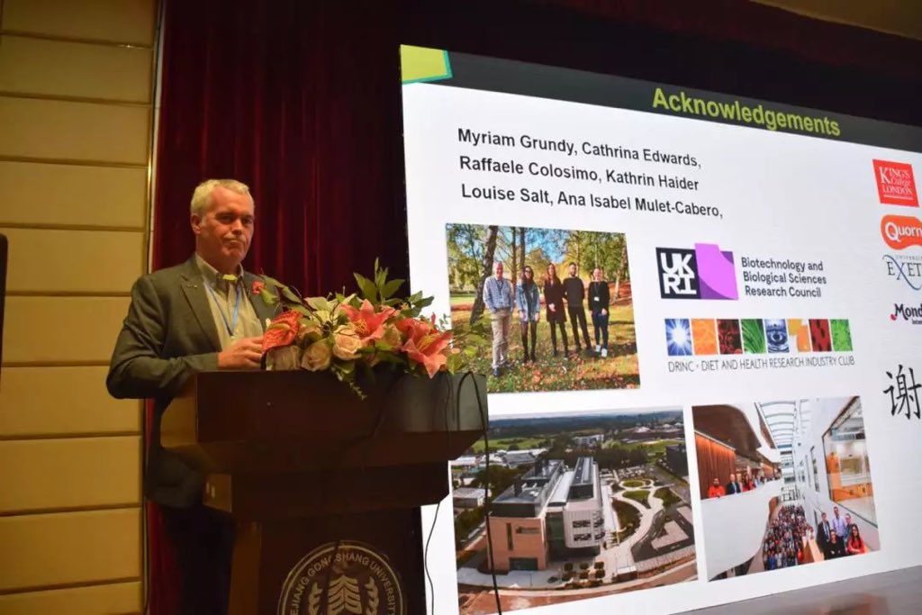 pete_wilde's tweet image. Excellent conference on food colloids and soft matter at Zhejiang Gongshang University, Hangzhou. Star talk by Julian McClements featuring the cannibal burger!. @TheQuadram @WildeLab