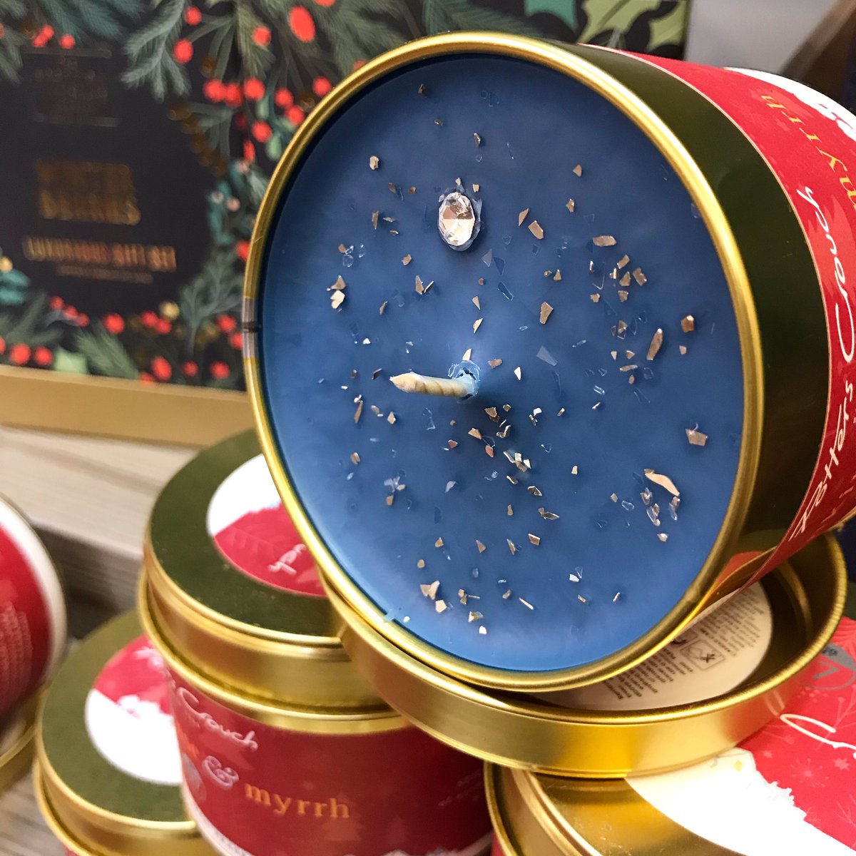 m_meringue's tweet photo. With a stunning spicy and woody fragrance, this Frankincense &amp; Myrrh scented candle is the perfect choice for Christmas!

#christmas #candle #scentedcandle #madeinbritain #handmade #vegan #mmloves #smellsamazing #spicy #woody #frankincenseandmyrrh #homefragrance #gift https://t.co/n6S7U92UmX