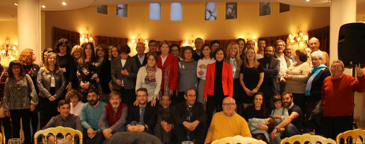 aytoquintanar's tweet photo. Una #grancomida y un #encuentrofestivo ponen el broche de oro a los actos #conmemorativos del #50aniversariodelInstituto
https://t.co/LLdN5PcFPD https://t.co/luFjBL5lol