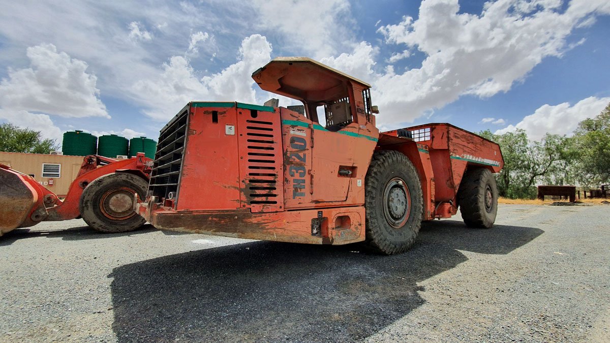 itogermany's tweet photo. Used #Mining #Equipment  for sale  #Sandvik TH320 underground #Miningtruck  https://t.co/8LiBIj9if1     #Miningcanda #goldmining #yukongold #GoldRush #Bergbau #Mineria #Canada https://t.co/ptXLvCFjCT