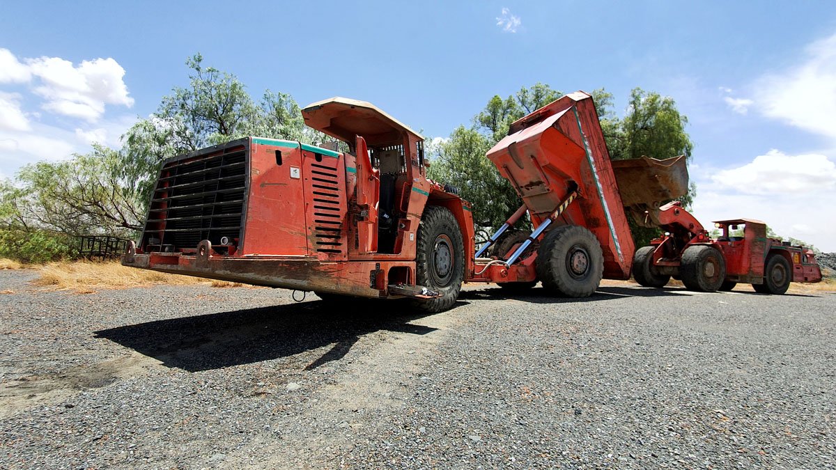 itogermany's tweet photo. Used #Mining #Equipment  for sale  #Sandvik TH320 underground #Miningtruck  https://t.co/8LiBIj9if1     #Miningcanda #goldmining #yukongold #GoldRush #Bergbau #Mineria #Canada https://t.co/ptXLvCFjCT