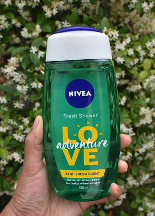 rubybox_beauty's tweet photo. Some of our lovely rubies have started receiving their NEW NIVEA Love Adventure Fresh Shower Gel to test & review. Keep a lookout for their reviews on rubybox.
#rubybox #rubyboxloveadventure #TrustedNIVEACare #naturalaloevera #aloeshowergel #aloebodywash https://t.co/6j3shBJreY