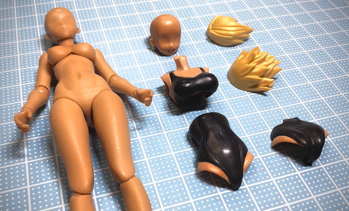 H Y O フィギュア原型師 Twitterren Akg17 新色 ブラック ブロンドヘア 生地 肌 完全分割 競泳水着素体 褐色 肌に合わせたnewカラー 未塗装 未組み立て状態 本日組み立てます お楽しみに 競泳水着 Akガーデン Akg17 T Co