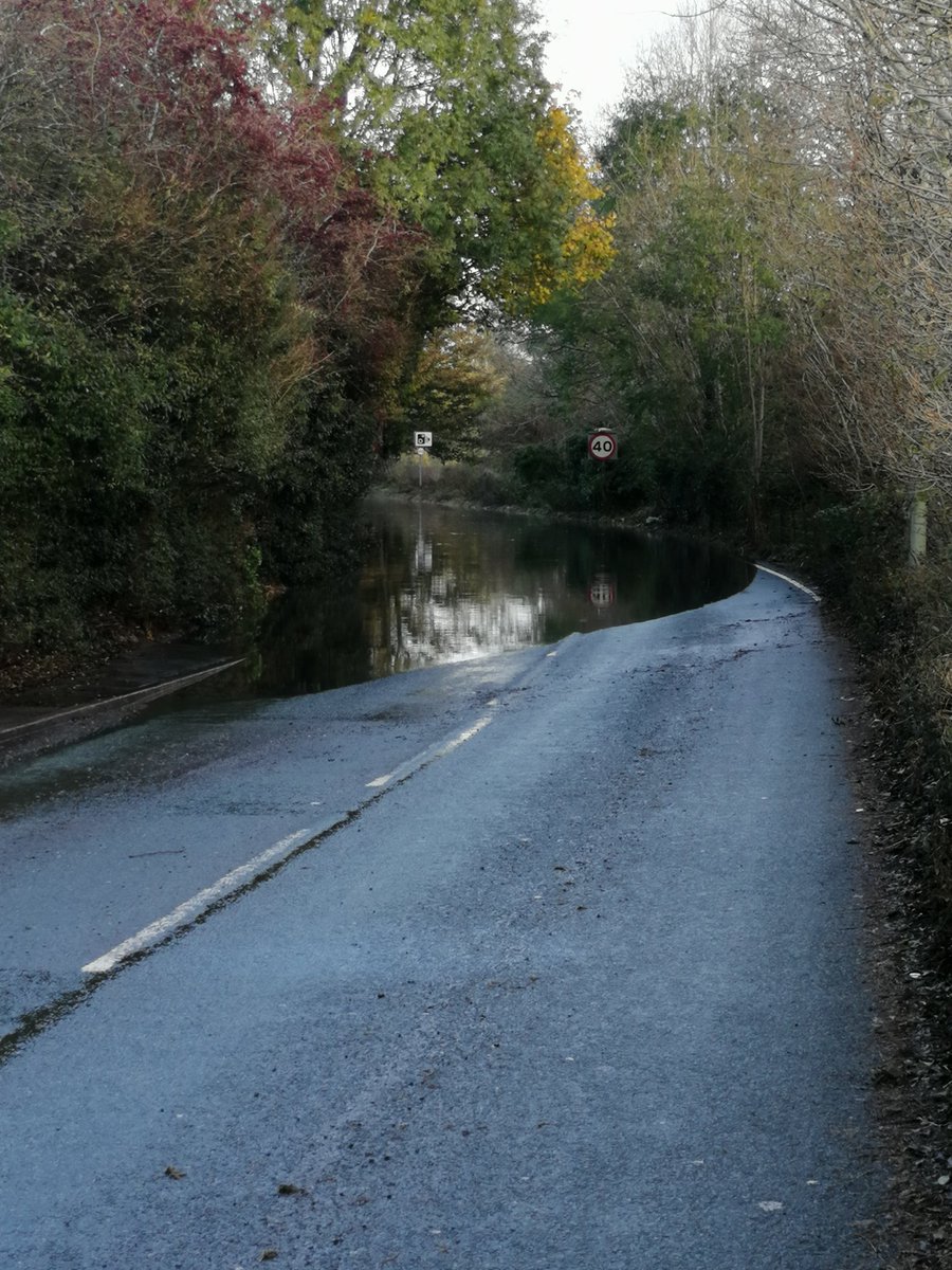 chrisdawson1980's tweet photo. @BBCShropshire @ShropshireStar
@shropshirelive #B5069 Gobowen Road #oswestry still very much closed due to flooding. https://t.co/EQlODohnM6