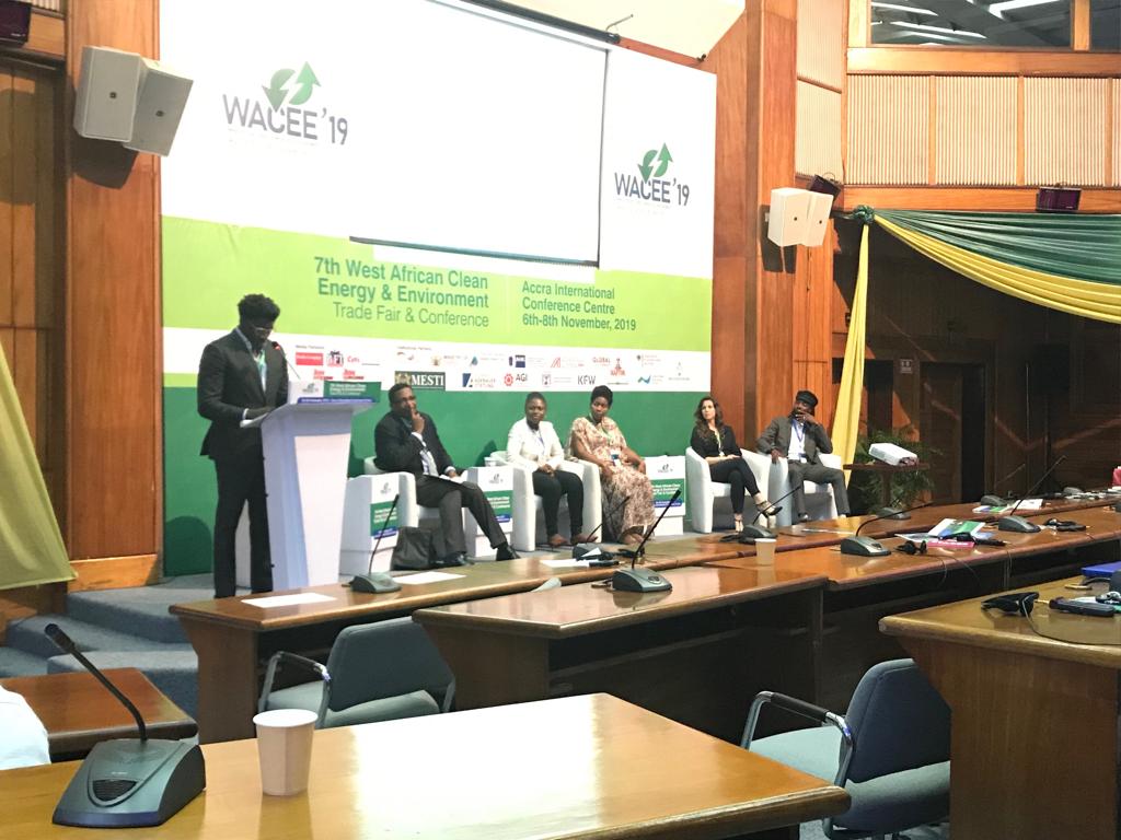 PlasticPunchGH's tweet image. On the panel of “To ban or not to #bansingleuseplastic”  with #GPAP , @environment360, @gripe_official, @rePATRN &amp;amp; the Plastics Manufacturers Association at #WACEE19

The audience had the possibility to speak and they voted to ban styrofoam, black rubber bags &amp;amp; water sachets 🅿️🤛🏼