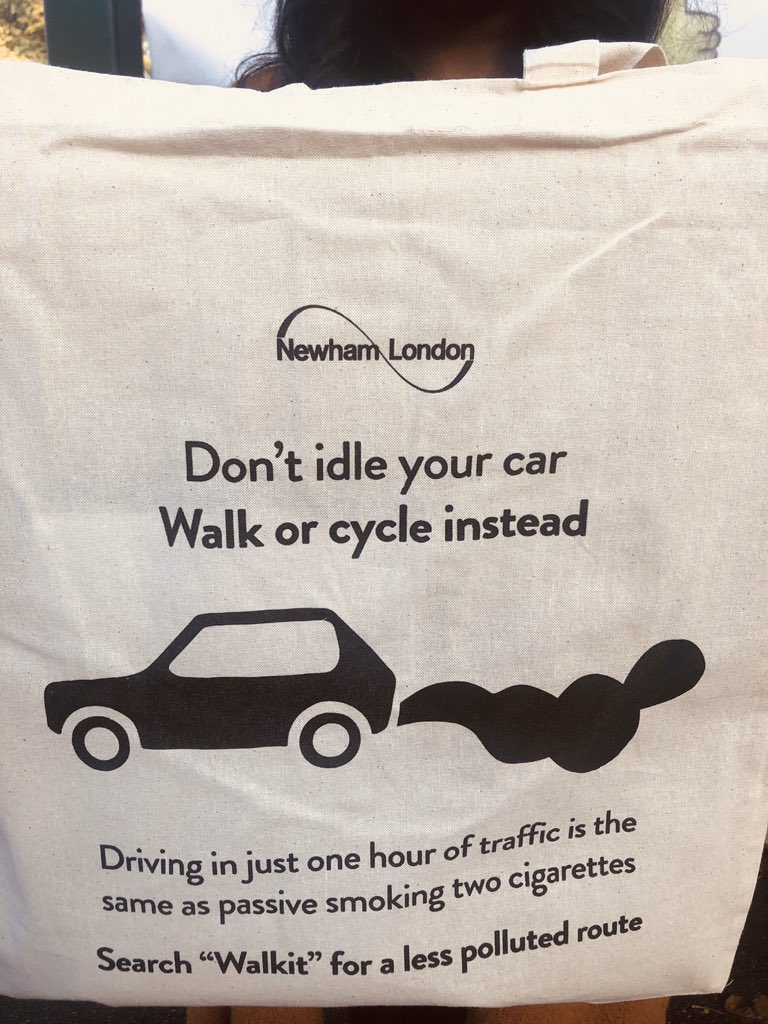 rokhsanafiaz's tweet image. Walk to @godwinschool this morning with 6-year old nephew Aqib who’s impressed with our healthy school streets approach we’ve adopted &amp;amp; trialing across a number of schools in @NewhamLondon. It’s a thumbs-up 👍🏽 @juliannemarriot @JamesAsser @rectripp @Anim121 for🚶🏾‍♀️&amp;amp; 🚴🏽‍♀️ 🙌🏽👏🏽