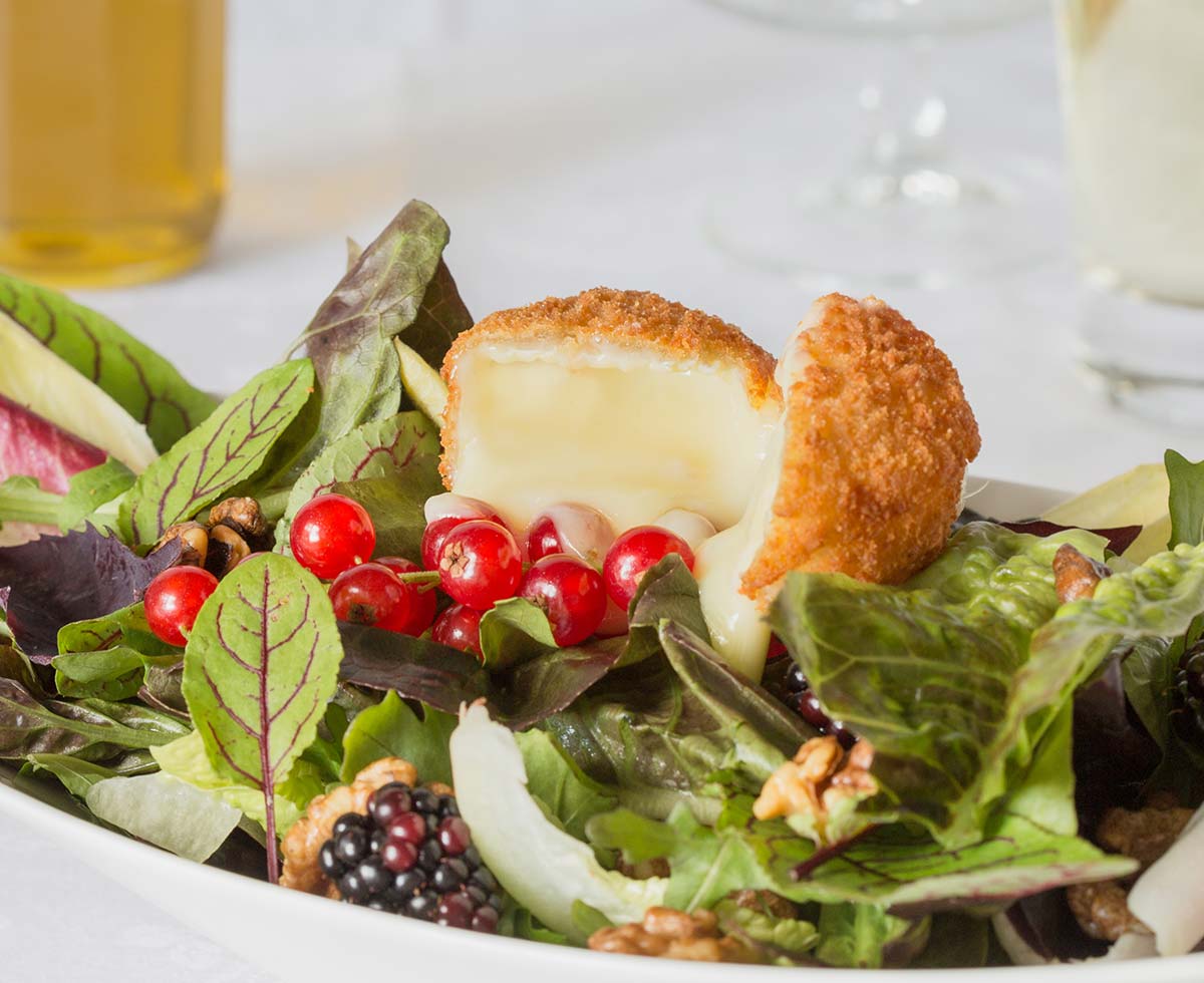 Christmas is a time to enjoy cheese. Find out more about or delicious breaded cheese including our Baby Camembert Rounds for your festive menu.  innovatefoods.co.uk/products/baby-…
#festivemenu #cheesestarters #innovatefoods