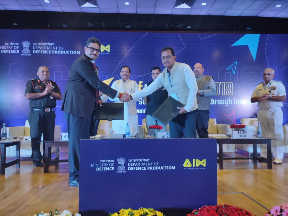 DefProdnIndia's tweet image. MoU exchange with 3 new Partner Incubators and Industry at Pravasi Bhartiya Kendra, Delhi

#DefConnect 2019
@drajaykumar_ias  @DefenceMinIndia @SpokespersonMoD @startupindia @AIMtoInnovate @India_iDEX