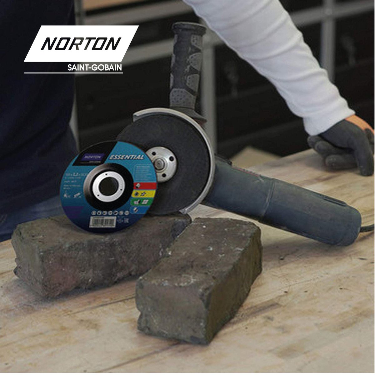 norton_es's tweet photo. Aprovecha el #SinglesDay 11/11, y llévate nuestro #SingleDisc😃, el disco de corte plano "MultiMateriales" de #Norton te permite cortar gran variedad de materiales sin tener que cambiar el disco.
🛒Comprar aquí: https://t.co/SkbbNOxteV
💿115x1.6x22.23
#NortonAbrasivosEspaña https://t.co/DSFgCggXKy