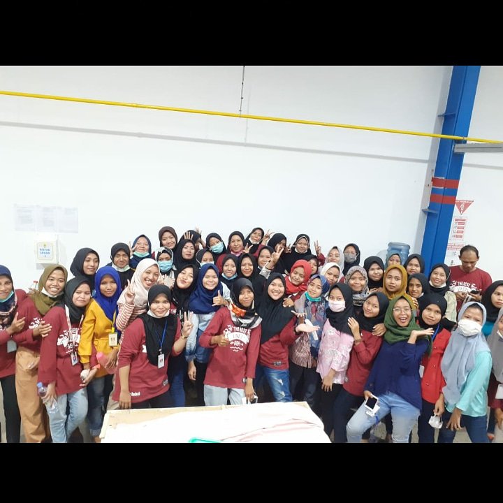 MilaAza10's tweet photo. Yeahhh akhir nya foto bareng cukkkk ..bahagia yg tidak bisa di gambarkan 🤣🤣🤣🤣🤣😍 https://t.co/n80SSCaD1g