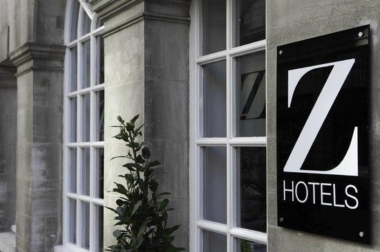 Yesterday we had two minutes of silence to commemorate the contribution of British and Commonwealth military and civilian servicemen and women in the two World Wars and later conflicts. 

#ZHotels #remberanceday