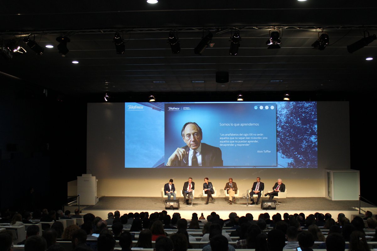 Telefonica's tweet photo. Contamos con un total de 21 cátedras que, con base tecnológica, buscan aplicaciones en la educación, sanidad, productividad, eficiencia energética, sostenibilidad e innovación social.
"Hoy el aprendizaje continuo" es obligatorio han asegurado los rectores en #SentandoCathedra https://t.co/tAHghPxJ4s