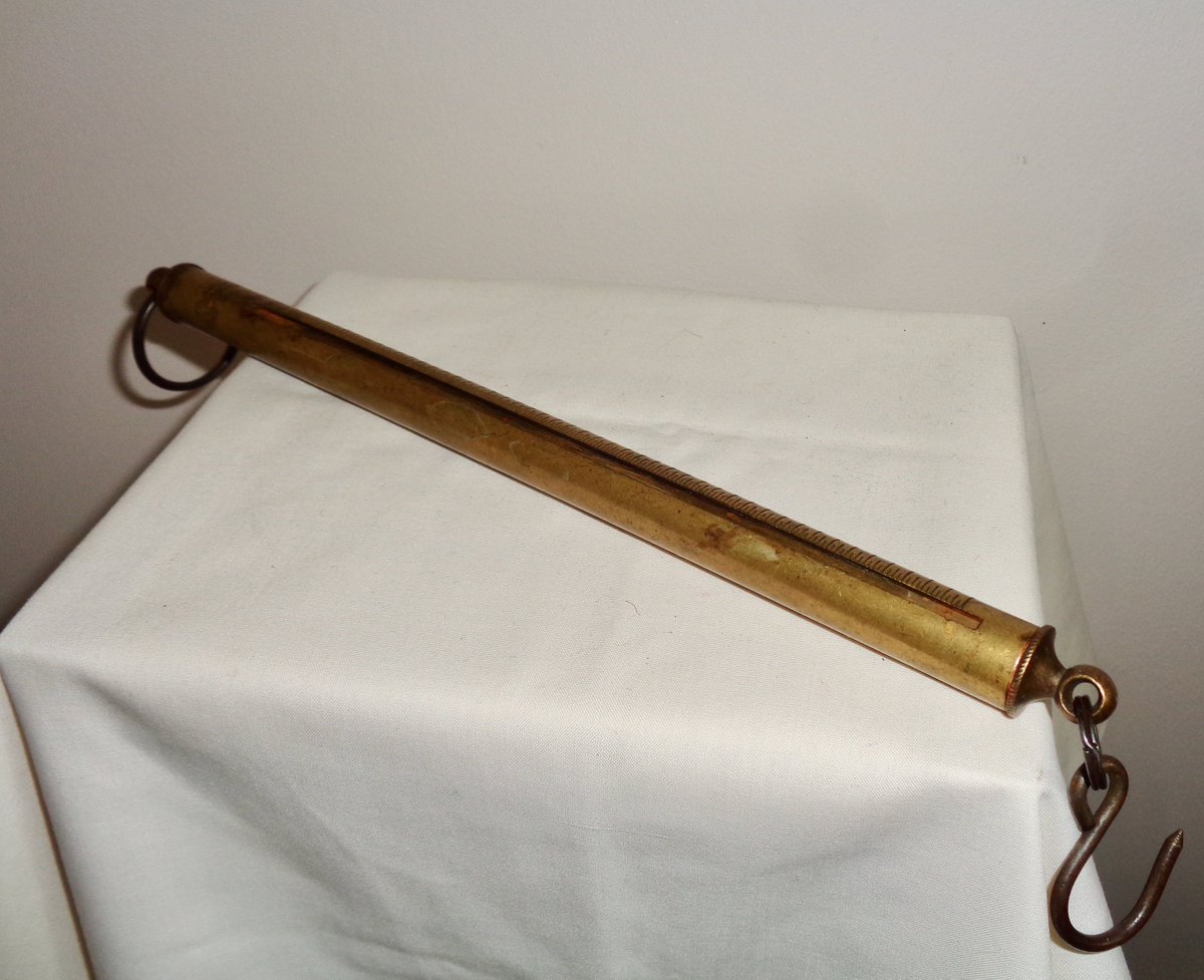 MullardAntiques's tweet photo. Antique #Salter #Troy Oz Cylindrical Brass #SpringBalance. Made in West Bromich. Pocket Scales. Imperial 0-100 Troy Oz Weight Measure https://t.co/PsFCYZtShJ #geekery #gadget #gardening #homedecor #measuringdevices #pocketsteelyard #weightsandmeasures #georgesalter https://t.co/7Mwo7YYNjT