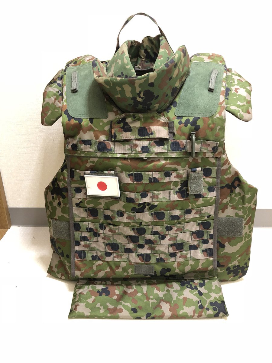 URUGOZI's tweet photo. 大阪旅行に行ったついでに、エスアンドグラフにて購入した 陸上自衛隊の 「戦闘防弾チョッキ3型」二次生産分
  1型か２型が欲しかったが、定員さんいわく生産終了した模様。
  クイックリリース機能はダミーっぽい。 https://t.co/mPpcRioJKV