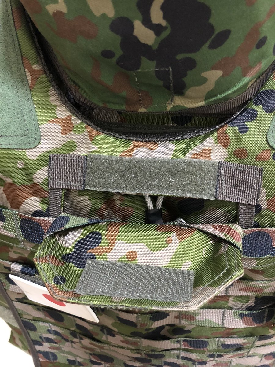 URUGOZI's tweet photo. 大阪旅行に行ったついでに、エスアンドグラフにて購入した 陸上自衛隊の 「戦闘防弾チョッキ3型」二次生産分
  1型か２型が欲しかったが、定員さんいわく生産終了した模様。
  クイックリリース機能はダミーっぽい。 https://t.co/mPpcRioJKV