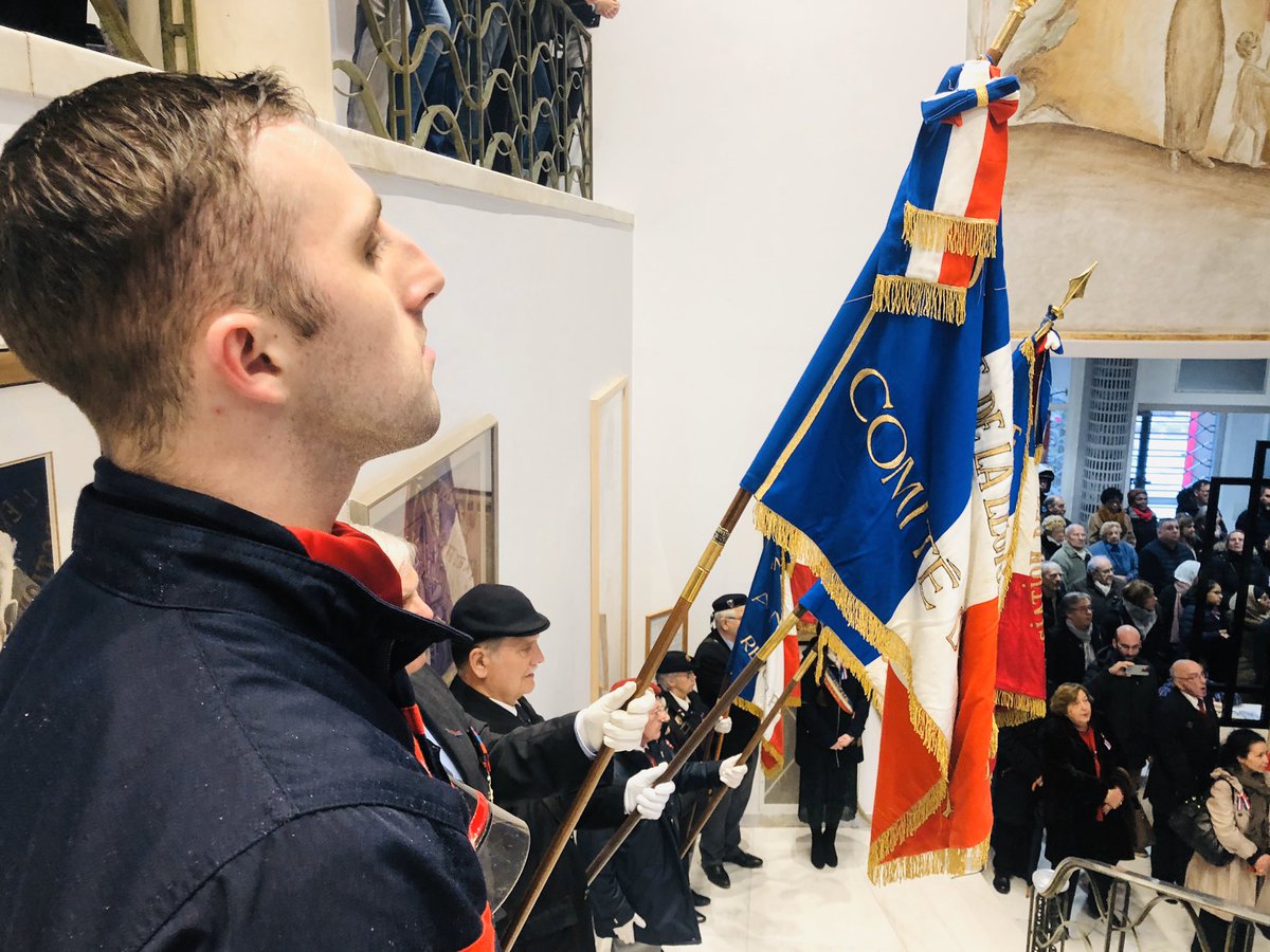 KARLOLIVE's tweet photo. Janvier 1919, il y a 100 ans. Gagner la guerre ne suffit pas à gagner la paix. Les négociations de paix s’ouvrent à Versailles, entre idéalisme et pragmatisme, pour une Europe où tout est à reconstruire : stabilité politique, frontières, circuits commerciaux. #Poissy #11Novembre https://t.co/7LzIejqlFL
