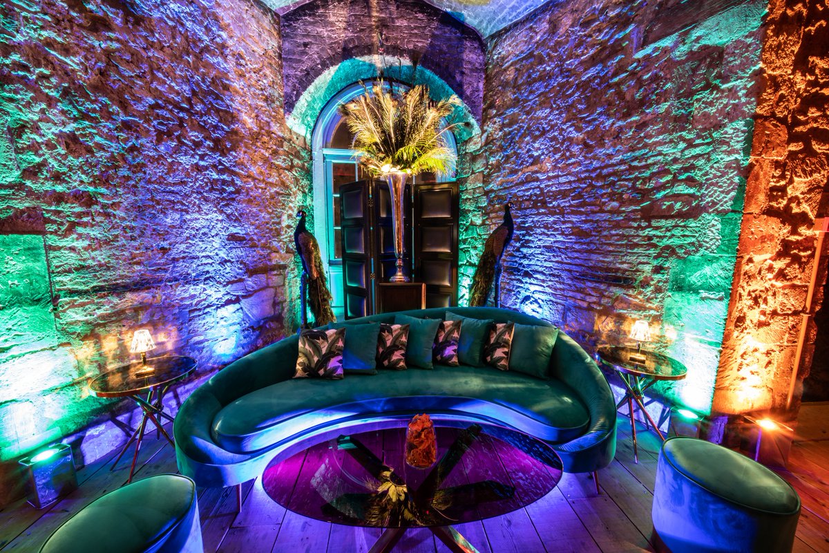 InsideUVL's tweet photo. Make it a night to remember when you choose the historic White Tower for your private party. A venue where the past meets the present  #TowerofLondon #whitetower @hrp_events #PrivateParties #insideuvl https://t.co/m1DdGiPRHz