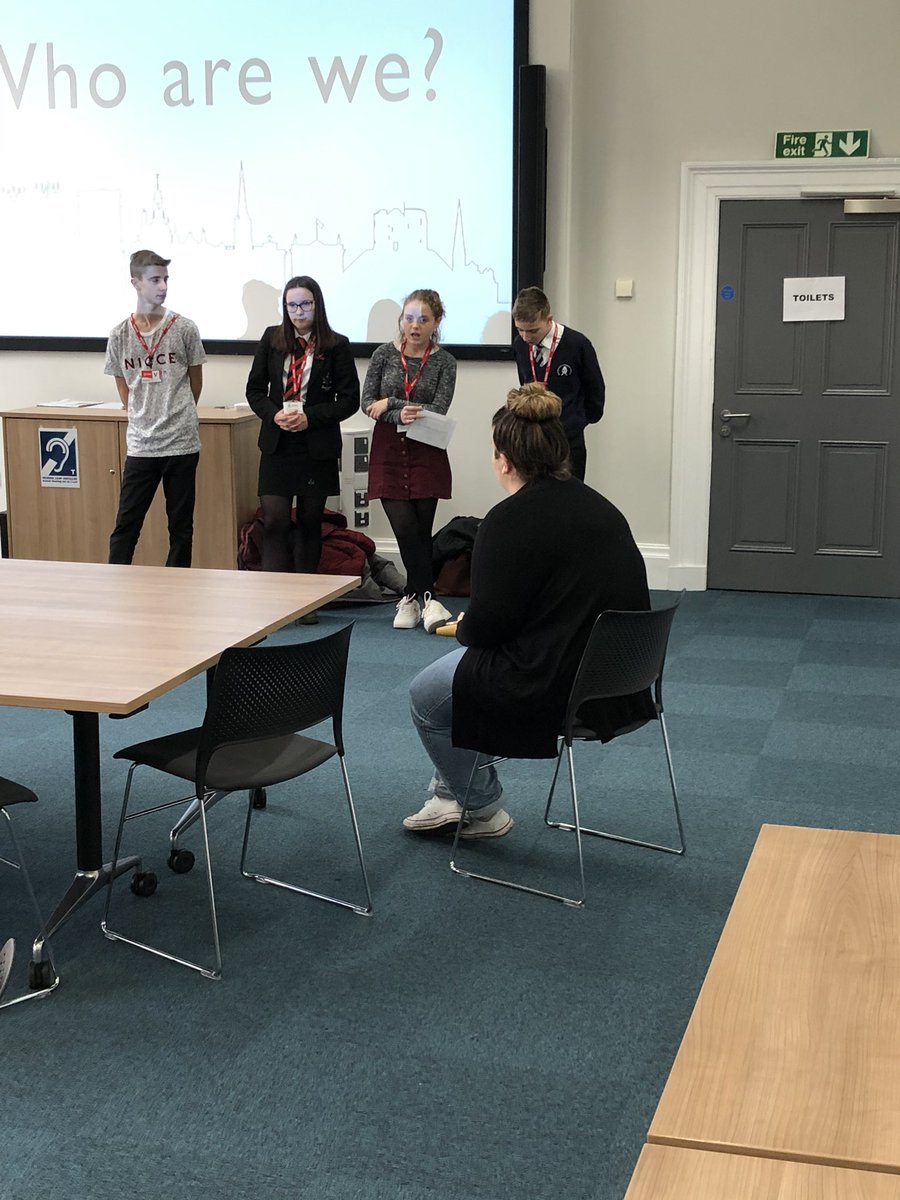 YorkCares's tweet image. @YorkYouth talking to @York_High @MillthorpeNews pupils  @CityofYork #projectdare @FutureHY