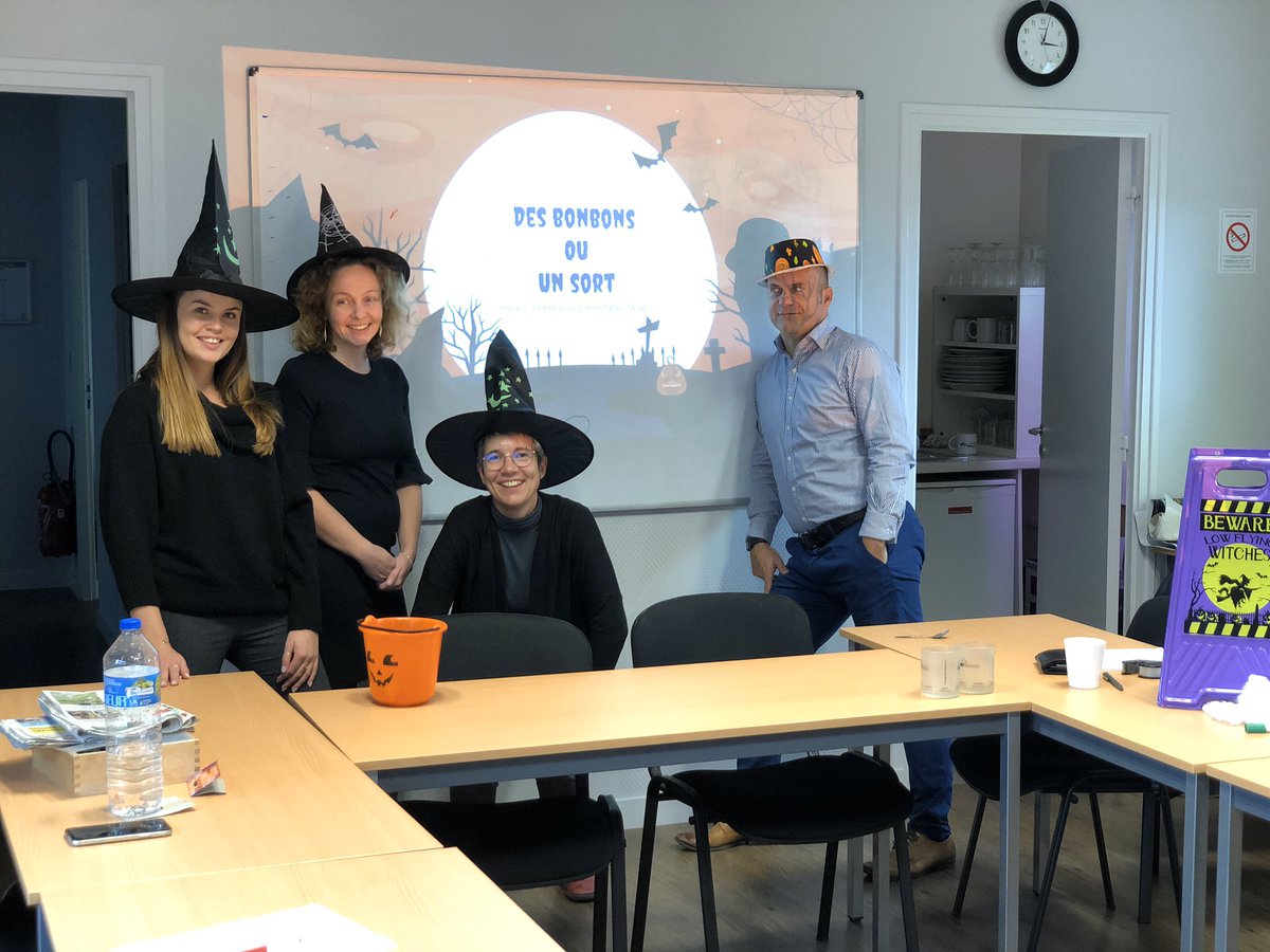 CCMPENVENAN's tweet photo. Petit retour sur la journée d’halloween au sein de la caisse de Penvénan 🎃 🍭 🍬 https://t.co/jBRn9Y5Lc0