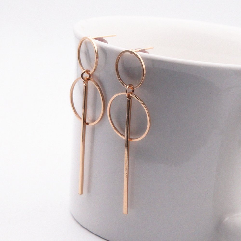 Heerjee_Stores's tweet photo. Like and Share if you want this Long Elegant Gold ans Silver Earrings for Women,
Tag a friend who would love this! 
Rs.-556.00 and FREE Shipping. 
Get it here ---> https://t.co/7TfjCvHMuz
#BodyJewelry #Earrings #FashionAccessory #Jewellery #shopping #royal #classic #cute https://t.co/AQsrNATTvq