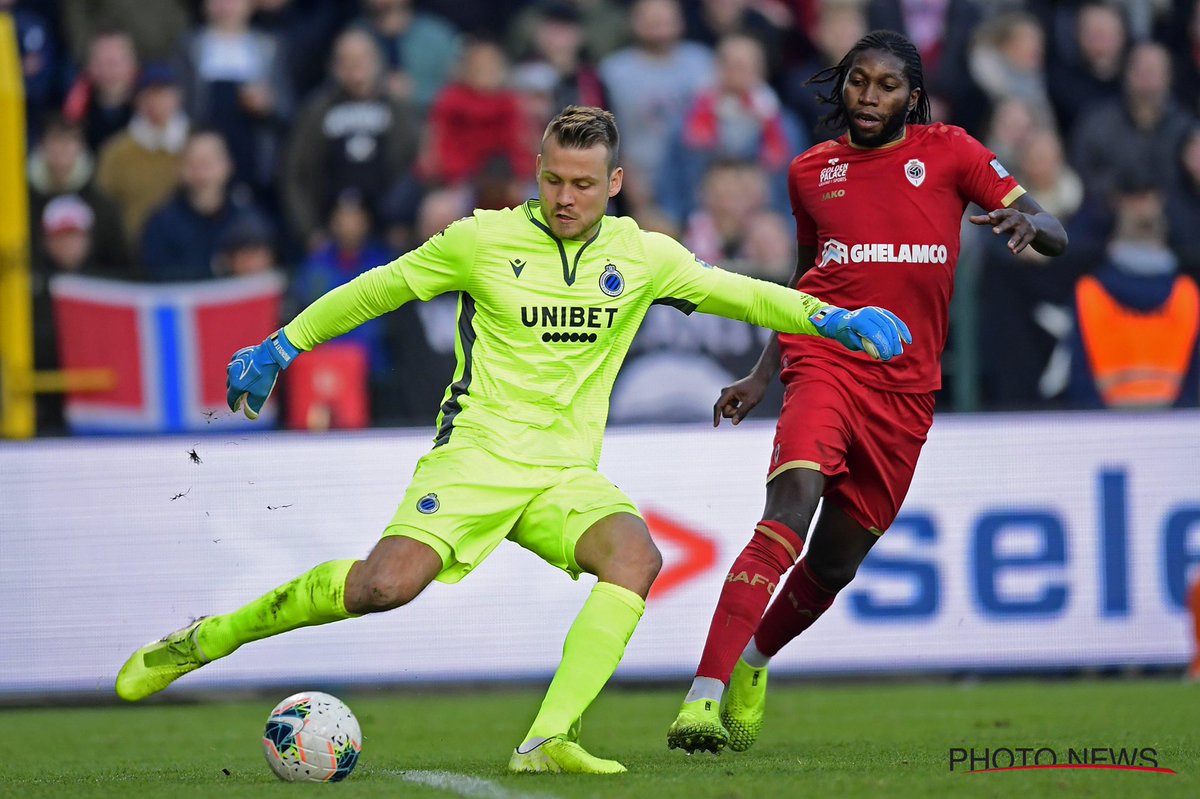 SMignolet's tweet photo. First defeat after 15 league games. We either WIN or LEARN as a team! Let's come back stronger after the international break! 💪🏻💙🖤 #BluvnGoan #NoSweatNoGlory #WeAreBruges #YNWA https://t.co/53V8Q6CZt4