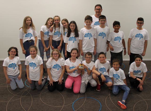 Representing Switzerland, Les Ayent'eaux! #WaterExplorerInternationalEvent2019  💦🇨🇭 

Read here to find out about the incredible work they've been doing this year: waterexplorer.org/mission-contro…