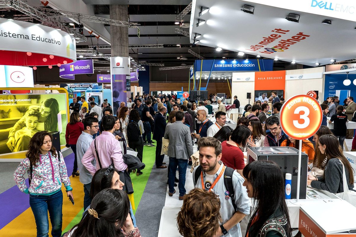 SantoAngelPal's tweet photo. Acudimos al Salón Internacional de #Tecnología e #InnovaciónEducativa #SIMOEDU19 en @feriademadrid #santoangelpalencia #yosoysantonagel #educacion #futuro #simo #nuevastecnologías @SantoAngelPal @FundEducere https://t.co/D0HNGd7gpY