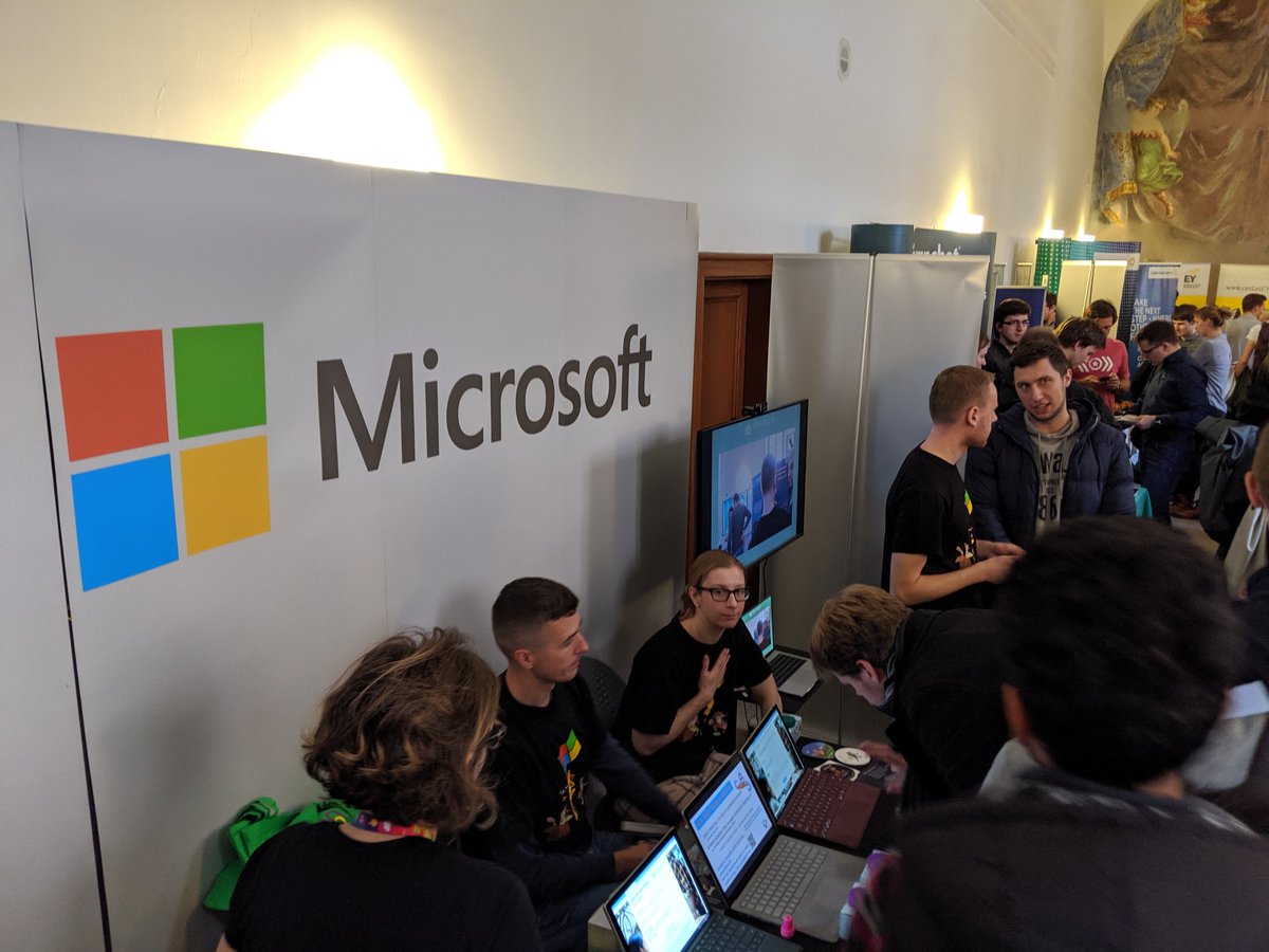 ziki_cz's tweet photo. Career job fair at my alma mater, @matfyz ... awesome to talk with students about career, job opportunities, etc. 🥰 https://t.co/B6Qztw9gYJ