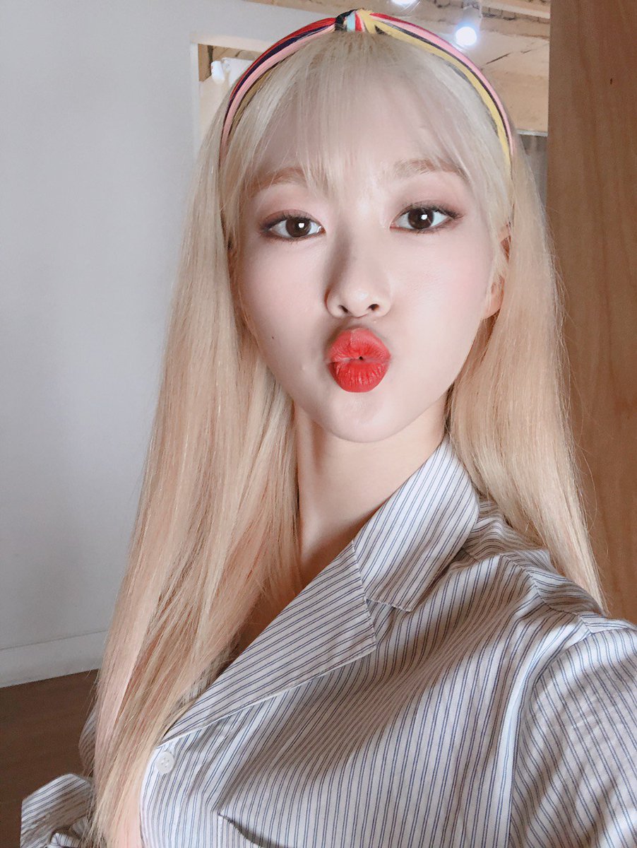 WM_OHMYGIRL's tweet photo. #오다주웠지호 #보고싶었죠 #그쵸 #다알아너의맘나의맘
엄청 많지만 이것만 보여주지롱🙃 https://t.co/K6oW3osXw9