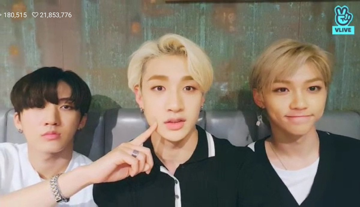 smlul's tweet photo. #ชางบิน \(^3^)/ #บังชาน
#StrayKids #스트레이키즈 #BangChan #Changbin #BangBin #ChanBin #บังบิน #3RACHA https://t.co/o9W1ghKEYV